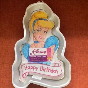 Disney Princess cake pan